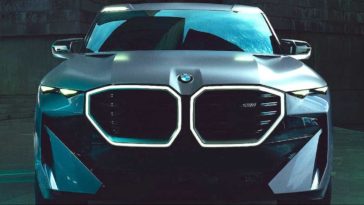BMW XM Concept front view