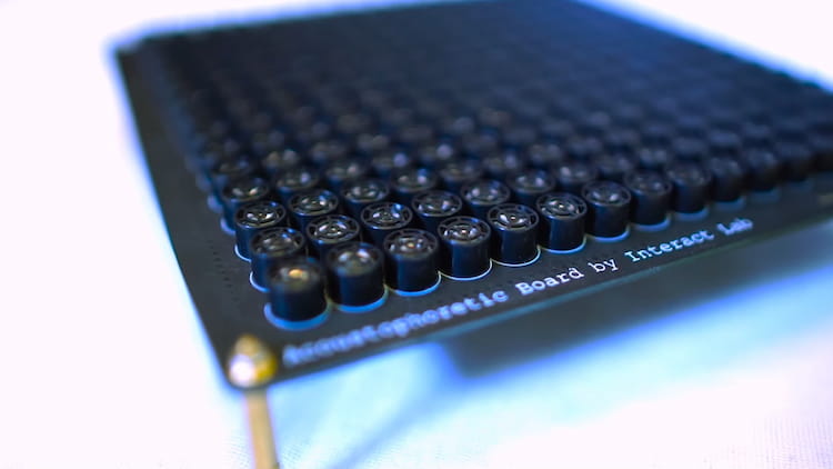 Array speakers for 3d sound hologram